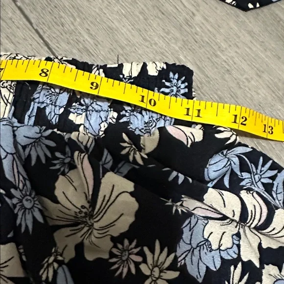 Navy and Cream Floral A-Line Skirt size XS - Picture 6 of 8